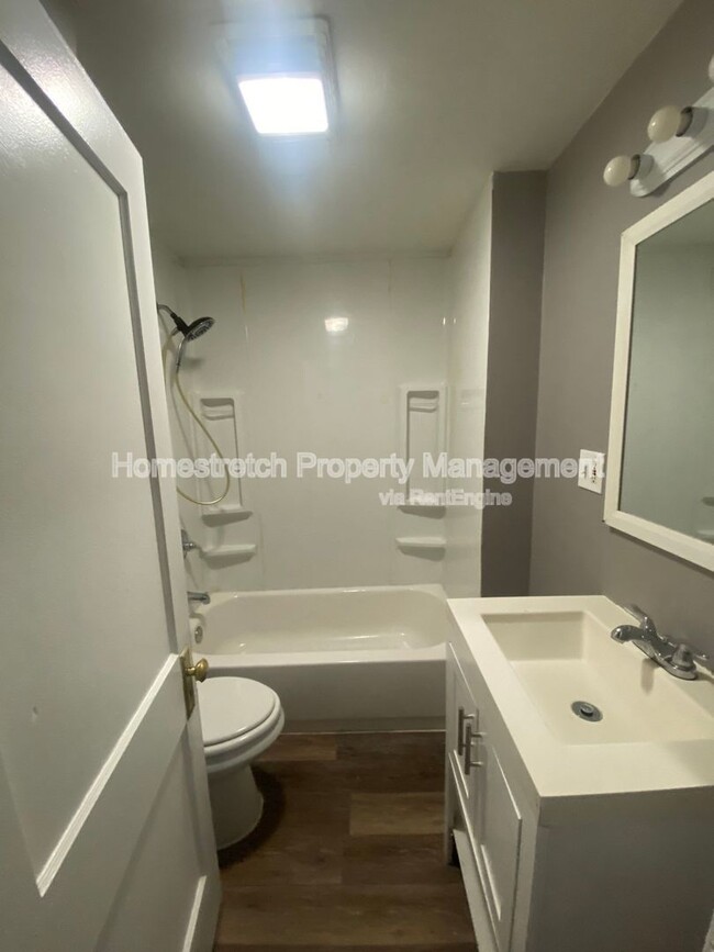 Building Photo - 3107 Osceola St