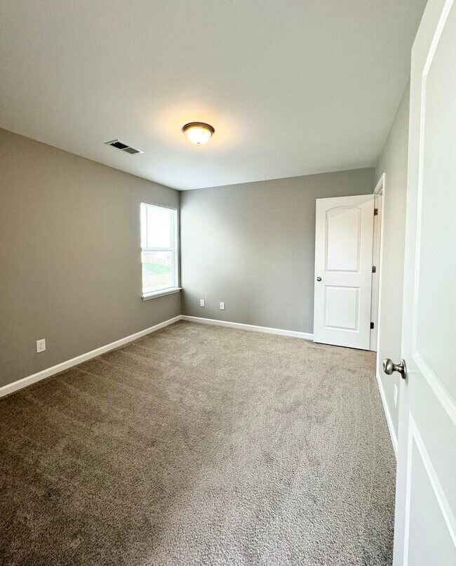 Building Photo - 2701 Hailey Rose Way