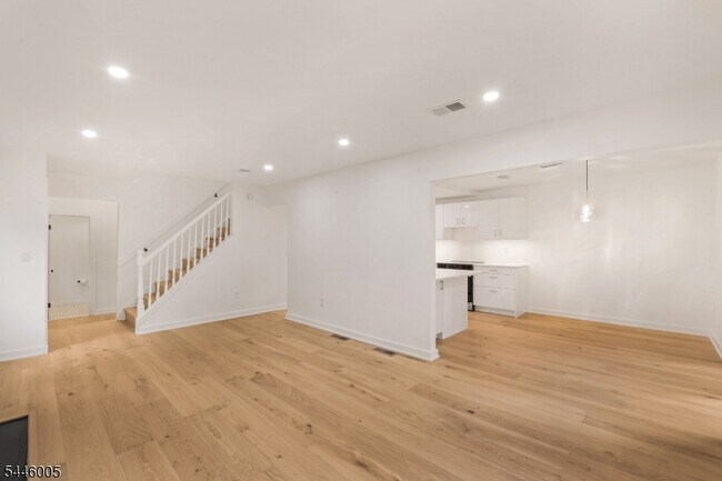 Building Photo - 5E Somerset Hills Village