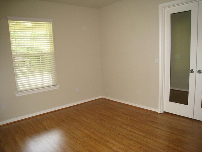 Building Photo - 93 Paradise Valley Dr