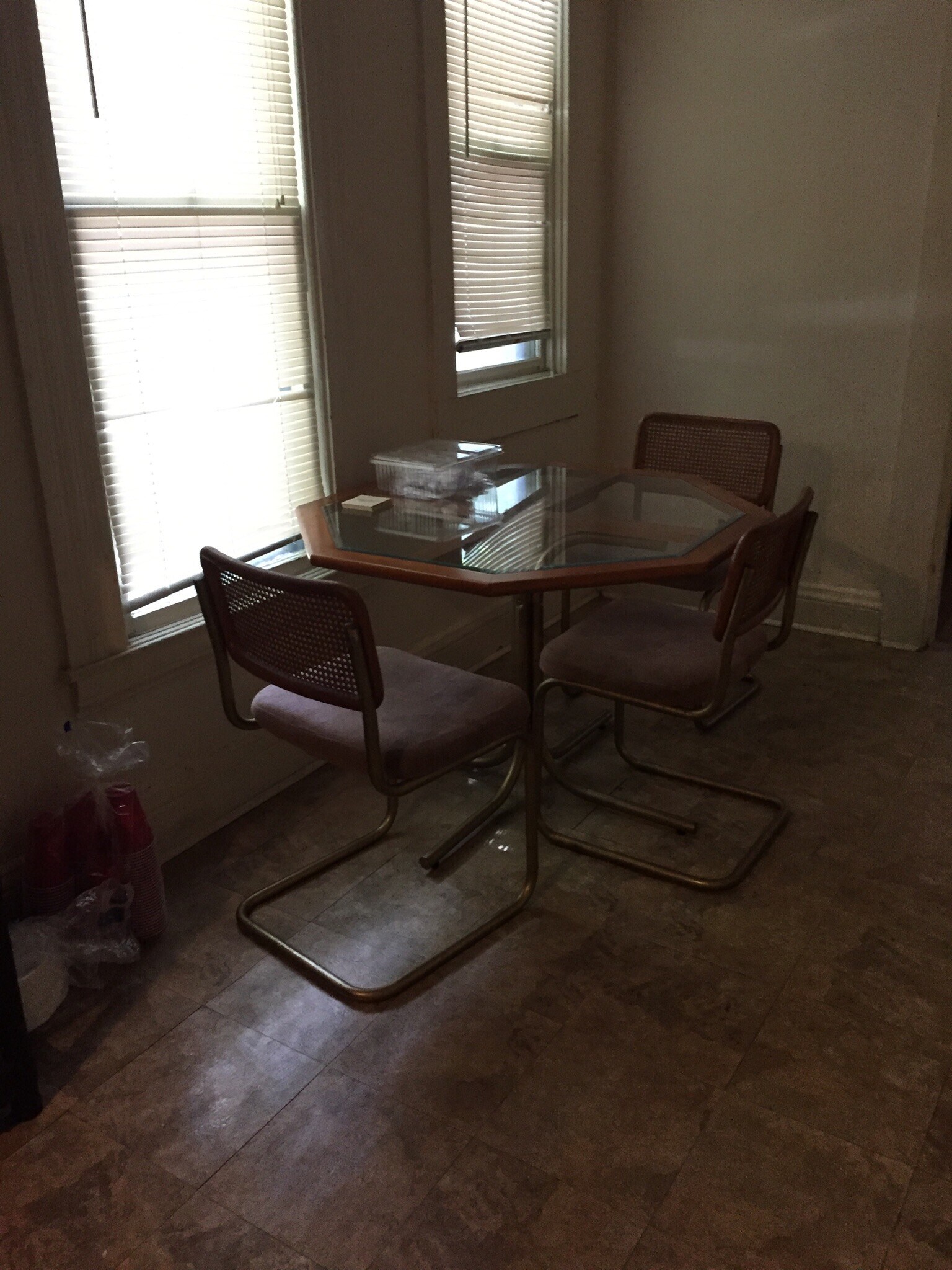 Building Photo - 325 Oldham Ave