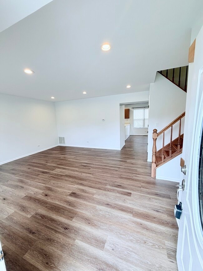 Building Photo - 1120 Keswick Ln