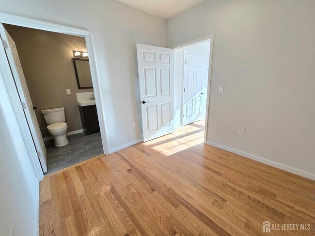 Building Photo - 120 Georges Rd