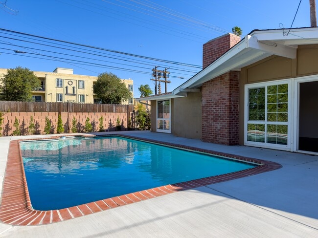 Building Photo - 6763 Lurline Ave