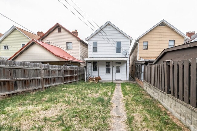 Building Photo - 817 McKean Ave