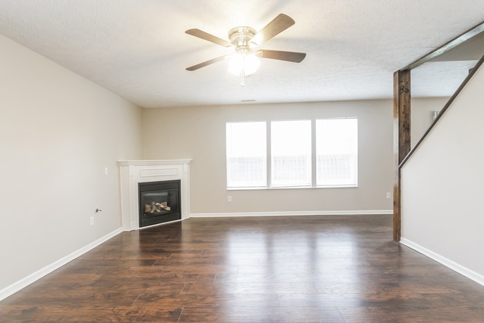 Building Photo - 6913 W Briar Park View