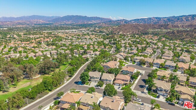 Building Photo - 25755 Hood Way