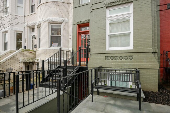 Building Photo - 1804 S St NW