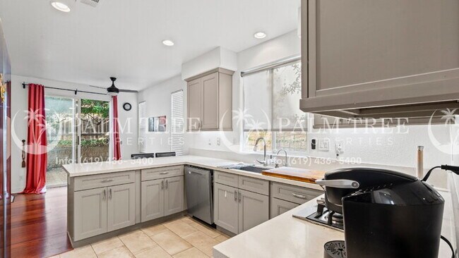 Building Photo - 6835 Halifax St