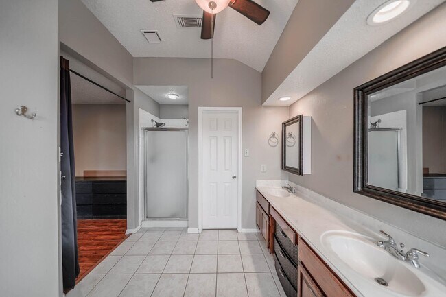 Building Photo - 3414 Ashfield Dr