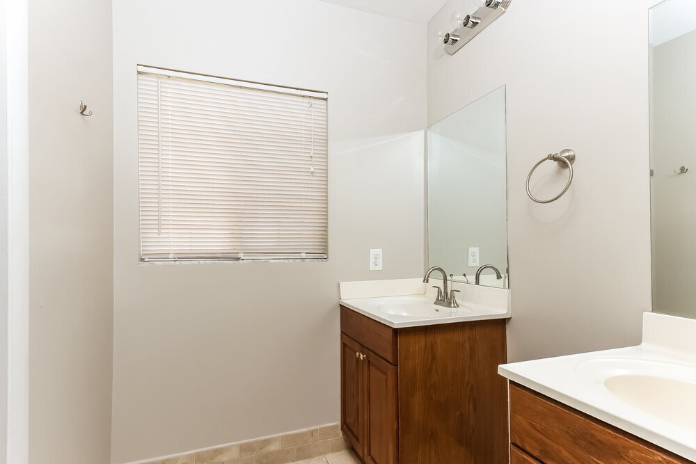 Building Photo - 22025 Flanders Ct