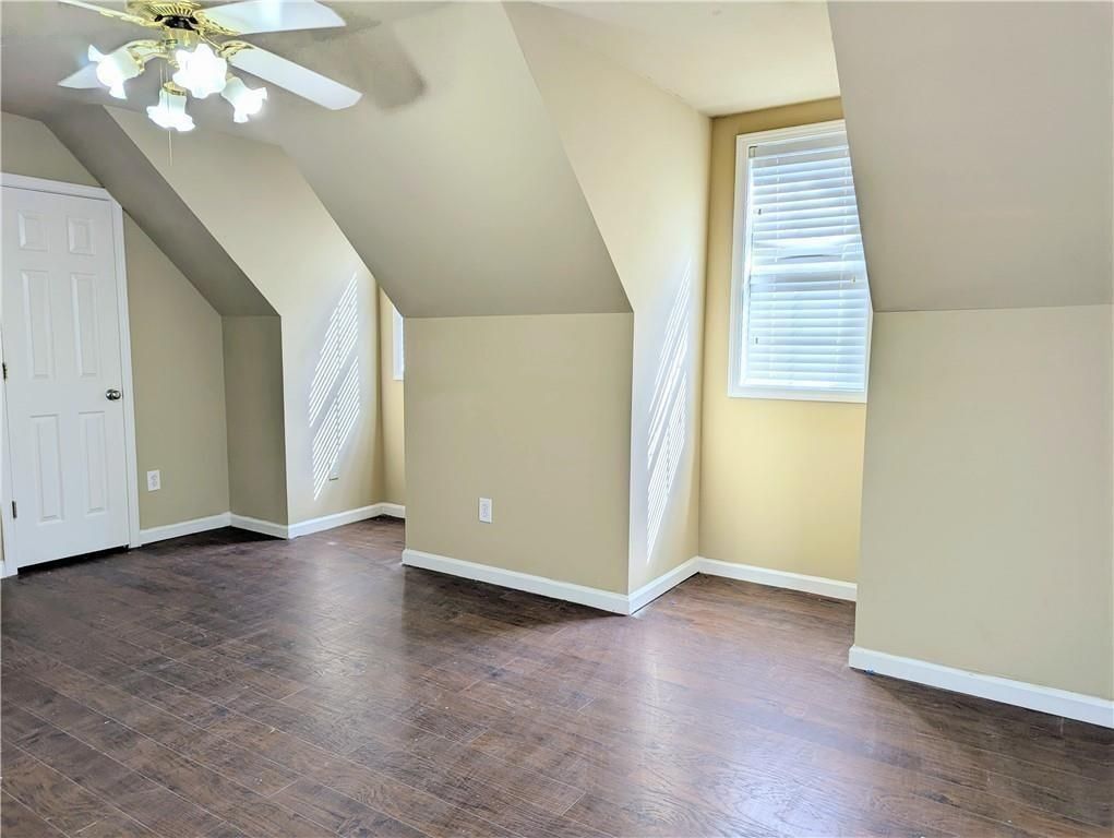 Building Photo - 830 Meadowsong Cir