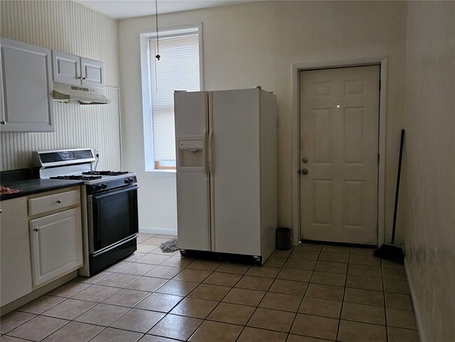 Building Photo - 3807 Potomac St