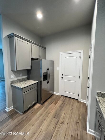 Building Photo - 307 Grassy Meadows Ln