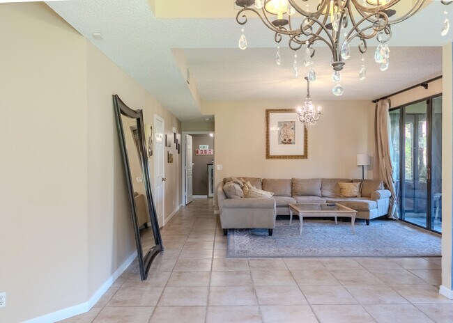 Building Photo - 10527 NW 10th St