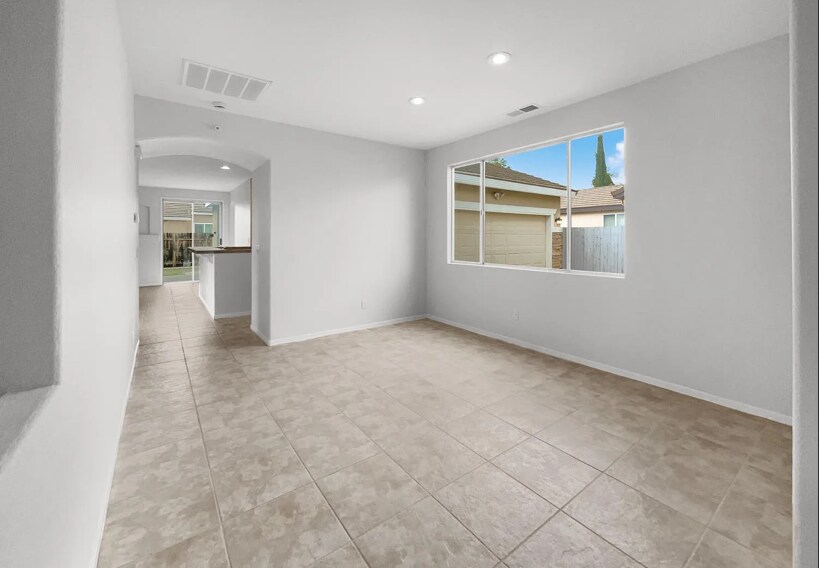 Building Photo - 9387 Bennoel Way