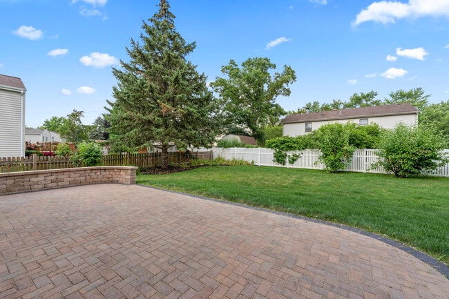Building Photo - 2158 Countryside Cir