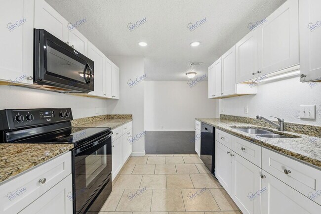 Building Photo - 1736 Brown Trail