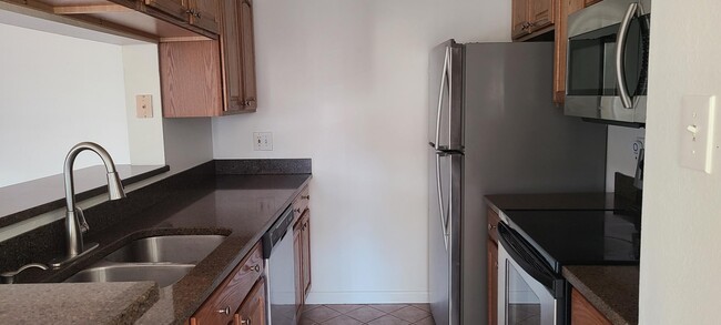 Building Photo - 3311 Wyndham Cir