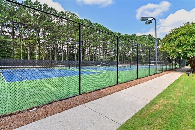 Building Photo - 3020 Serenade Ct