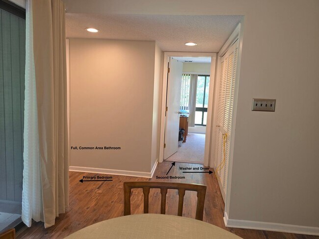 Building Photo - 384 Willowbrook Dr