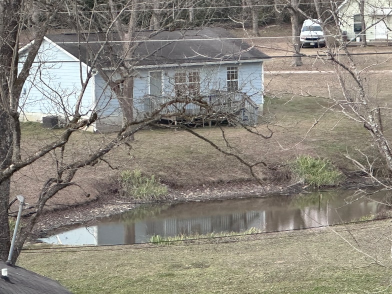 Building Photo - 51 Co Rd 44