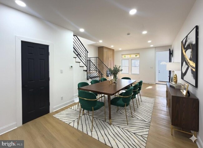 Building Photo - 5237 Greenway Ave