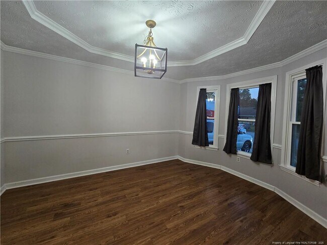 Building Photo - 944 Flintwood Rd