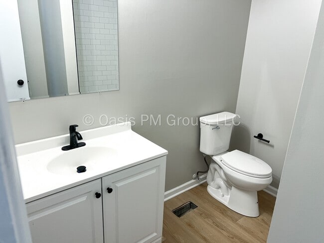 Building Photo - 3372 Willington Dr