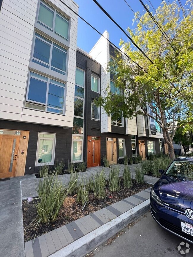 Building Photo - DOGPATCH MODERN LUXURY Jr 1BR 1BA CONDO, R...