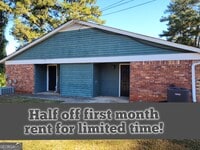 Building Photo - 422 GA Hwy 211