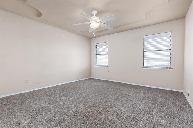 Building Photo - 10304 Southridge Terrace