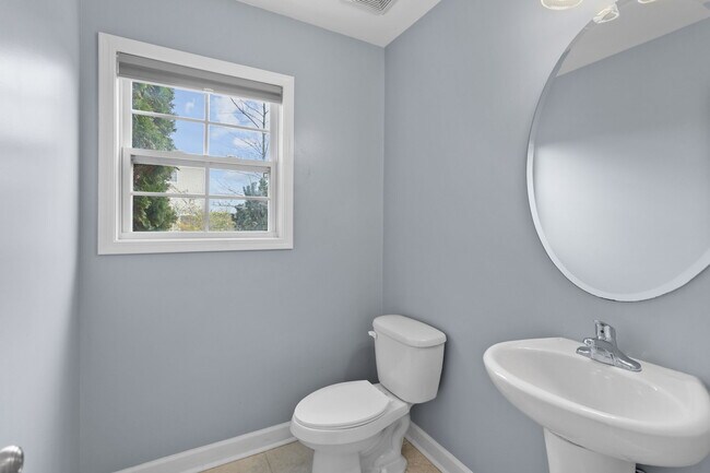 Building Photo - 269 Declaration Dr