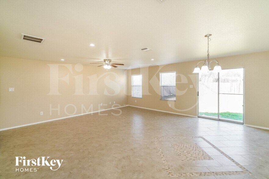 Building Photo - 3947 Key W Way