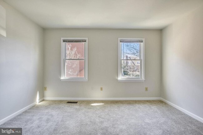 Building Photo - 1525 Oronoco St