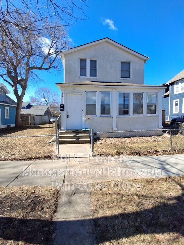 Building Photo - 987 N Churchill St