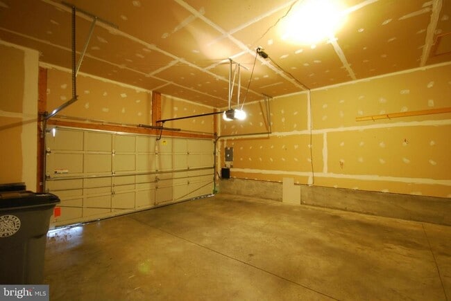 Building Photo - 908 Reserve Champion Dr