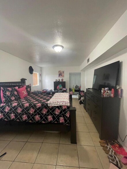 Building Photo - 2801 Mayo St