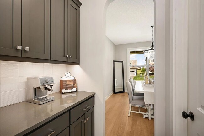 Building Photo - Absolutely stunning woodbury property for lease!