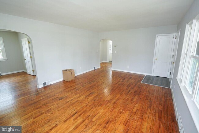 Building Photo - 737 Magnolia Dr