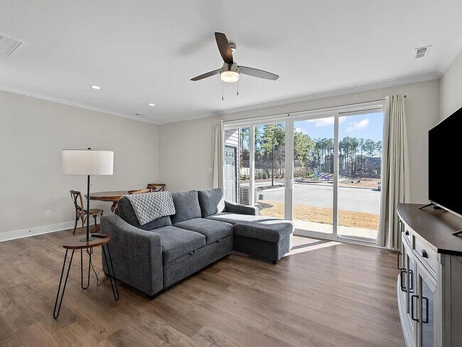Building Photo - Lease OR Lease to Own