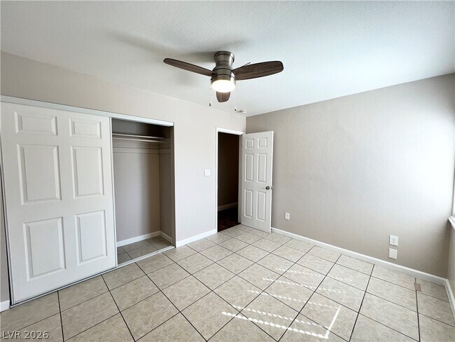 Building Photo - 6446 Meadowlark Ln