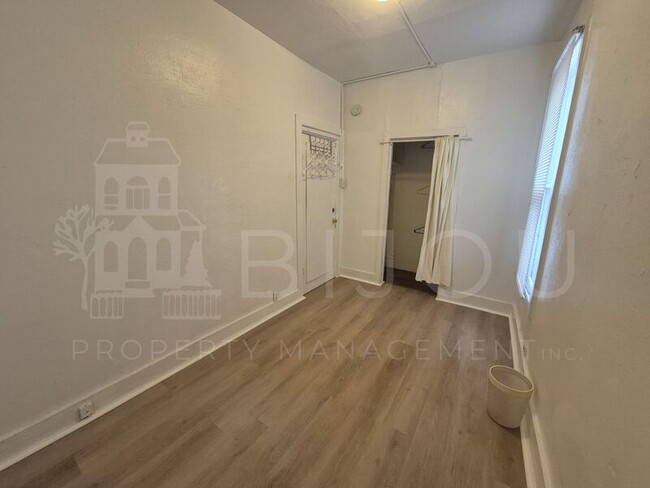 Building Photo - 427-431 E. Bijou St.