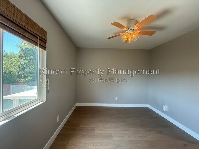 Building Photo - 13106 Knotty Pine St