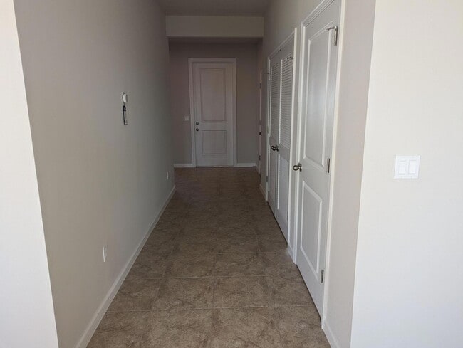 Building Photo - 10644 SW Vasari Way