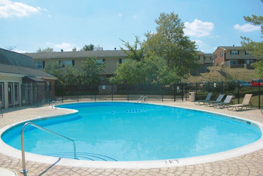 The Townhomes and Flats At Fontaine 2160 Fontaine Rd Lexington KY