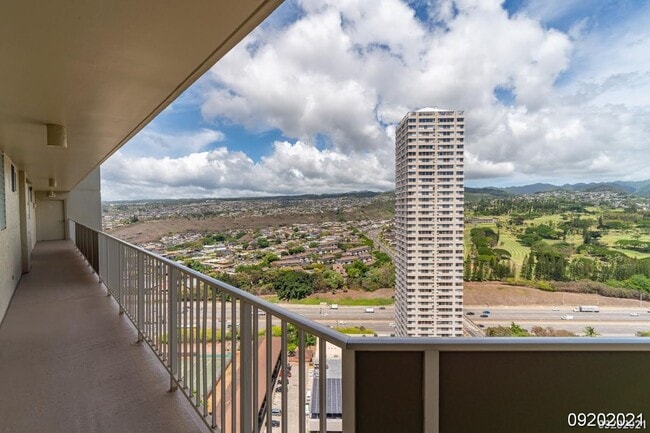 Building Photo - $2,350 / 1br - 552ft2 - Modern Comfort & Convenience 1BR/1BA/1PKG unit in Lele Pono Condo (Aiea)