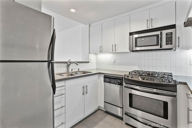 Building Photo - 159 W Green St