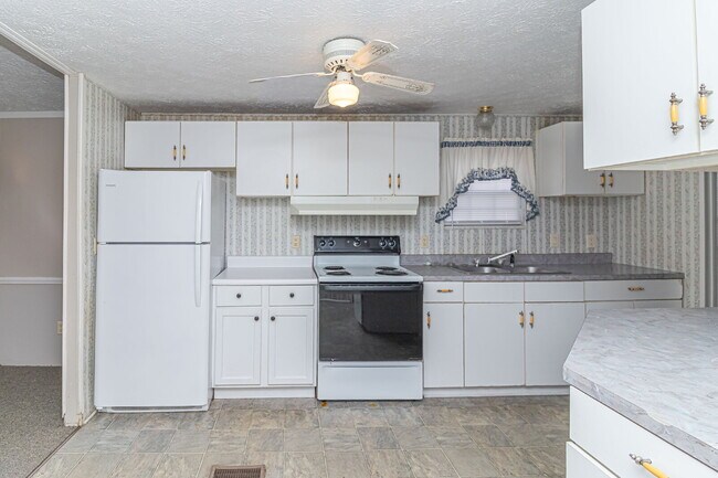 Building Photo - *Great Location!* 2 Bedroom | 2 Bathroom Singlewide in Goldsboro *Lawn Care Included!*