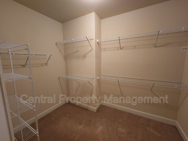 Building Photo - 265 Meadow Blossom Way